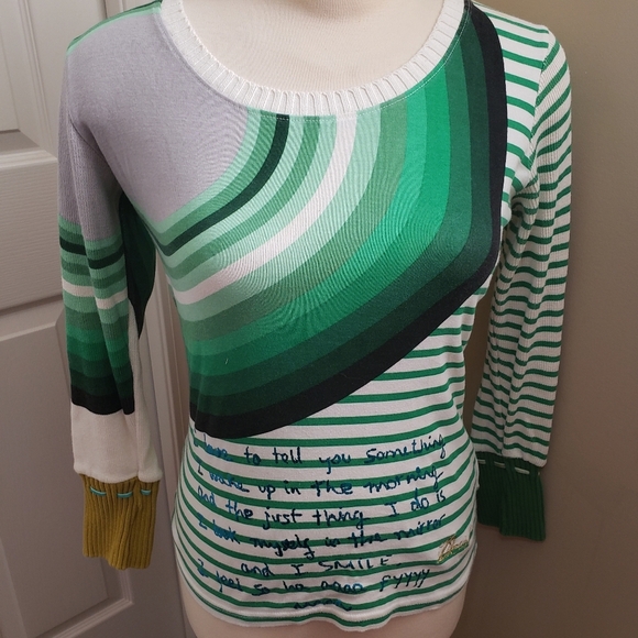 Top - Picture 5 of 5